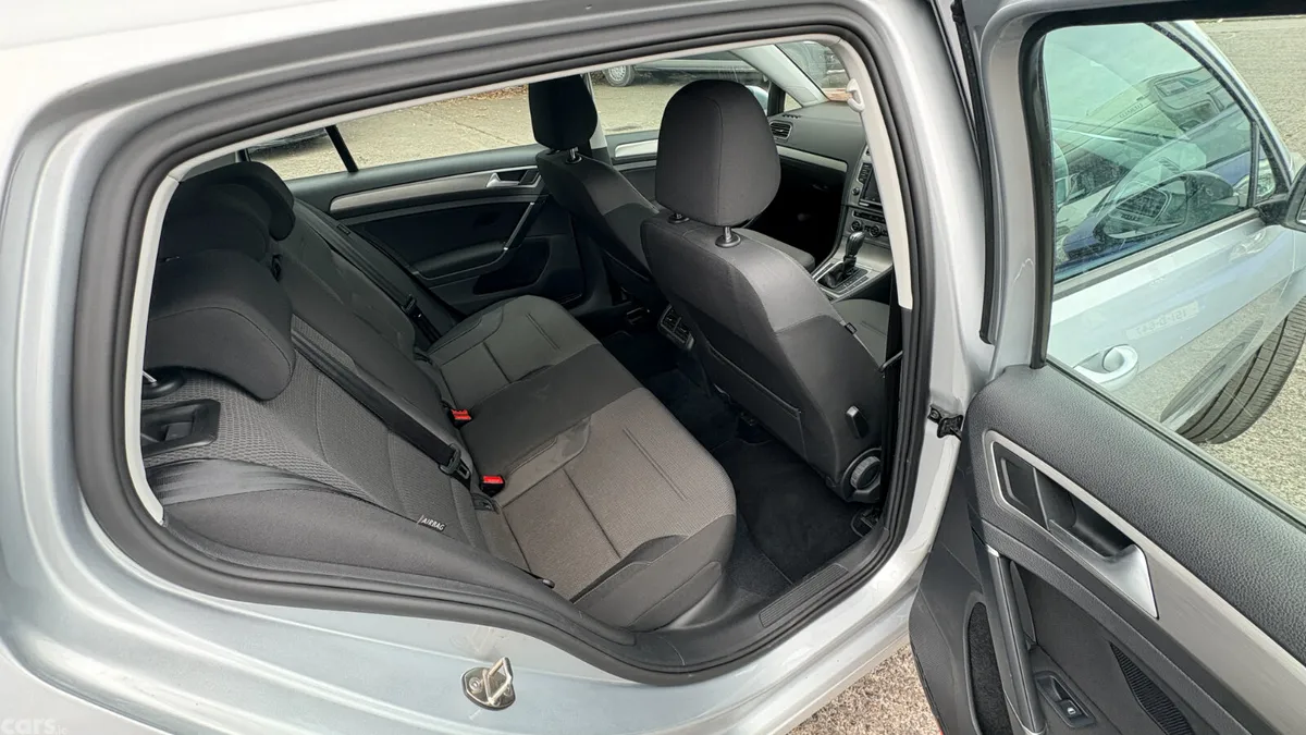 Volkswagen Golf Hatchback, Petrol, 2016, Silver