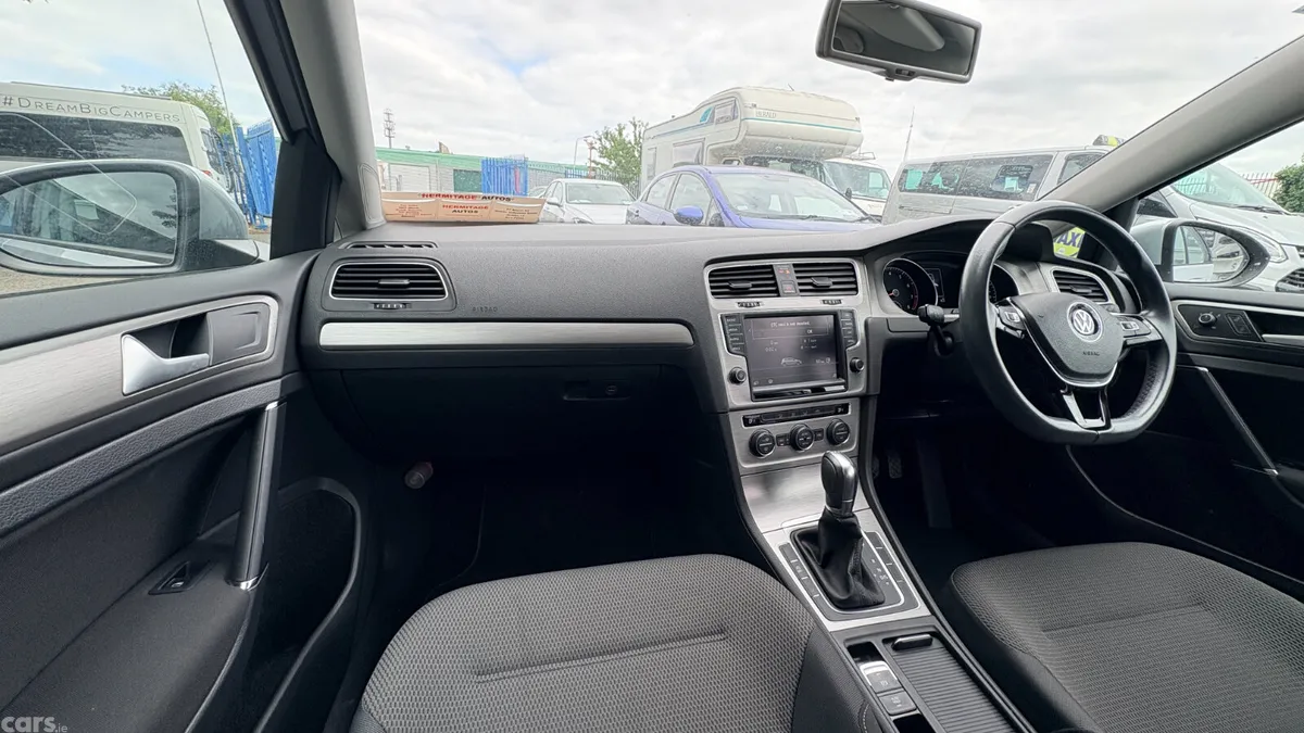 Volkswagen Golf Hatchback, Petrol, 2016, Silver
