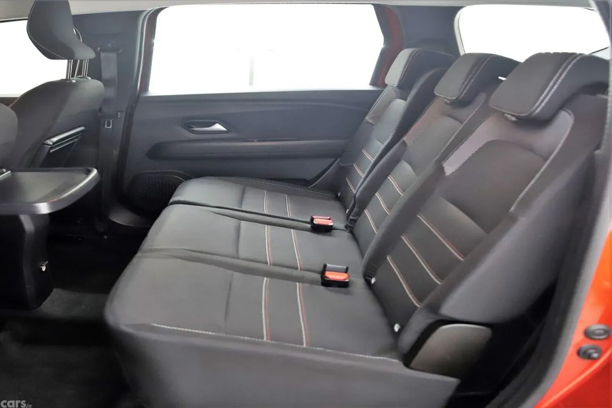 Dacia Jogger MPV, Petrol, 2023, Brown