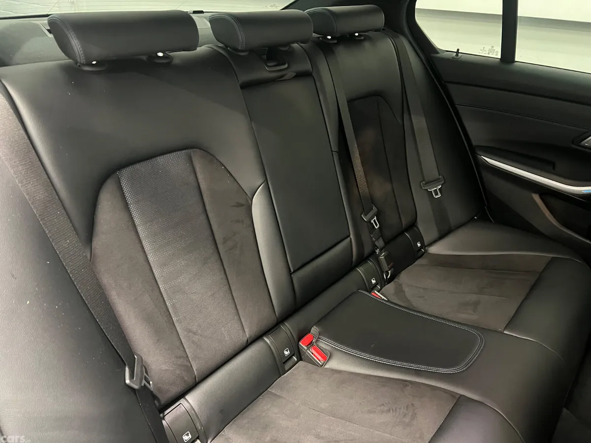 BMW 3-Series Saloon, Petrol Plug-in Hybrid, 2023, Black