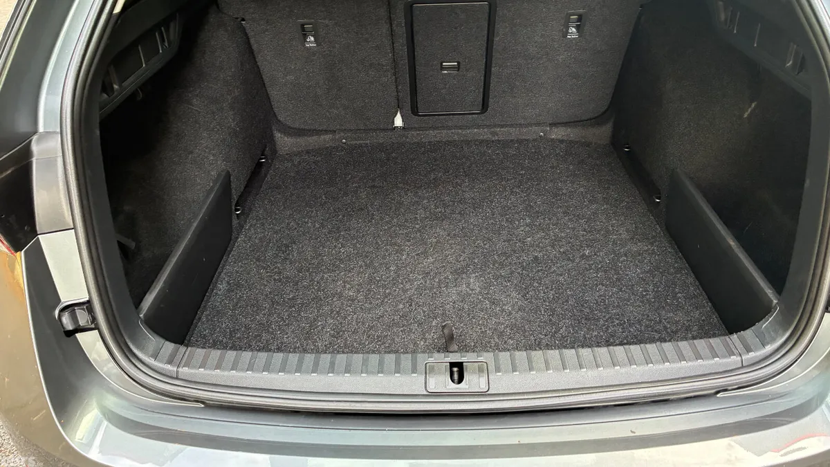 Skoda Octavia Estate, Diesel, 2023, Grey