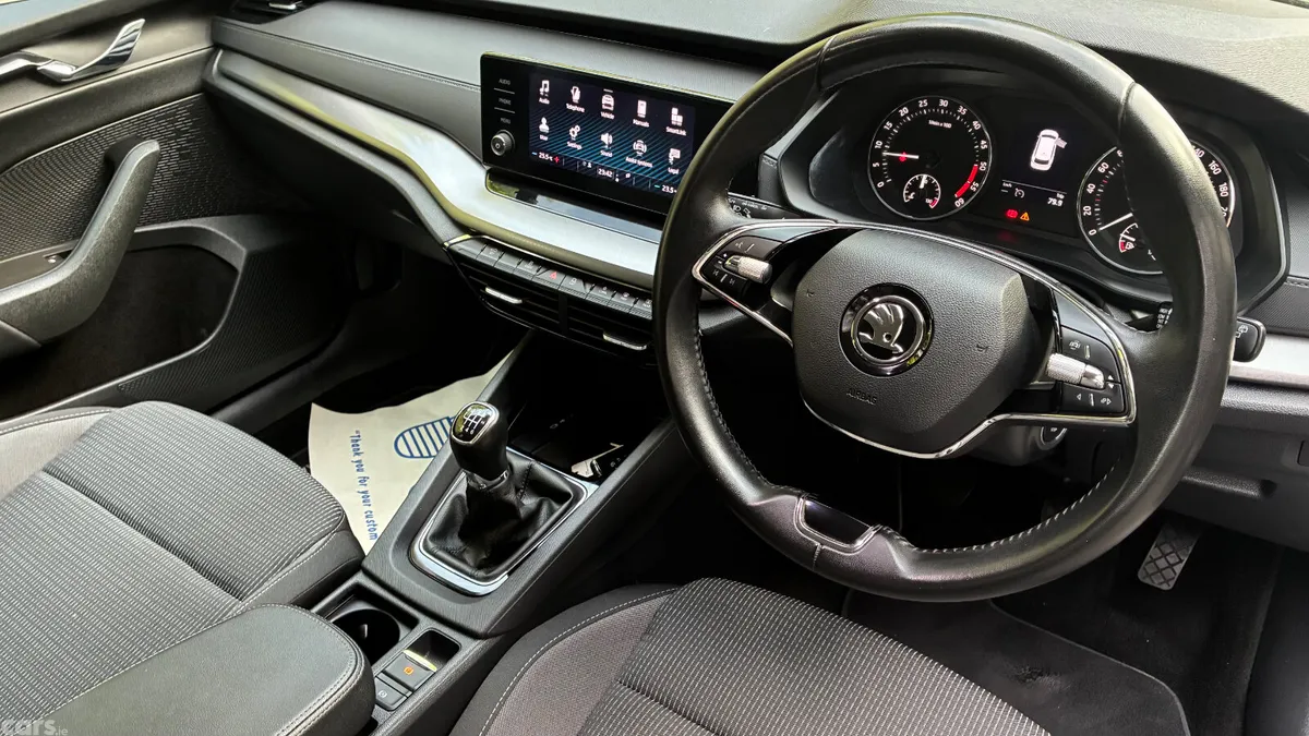 Skoda Octavia Estate, Diesel, 2023, Grey