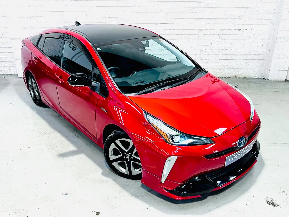 Toyota Prius Saloon, Petrol Hybrid, 2019, Red