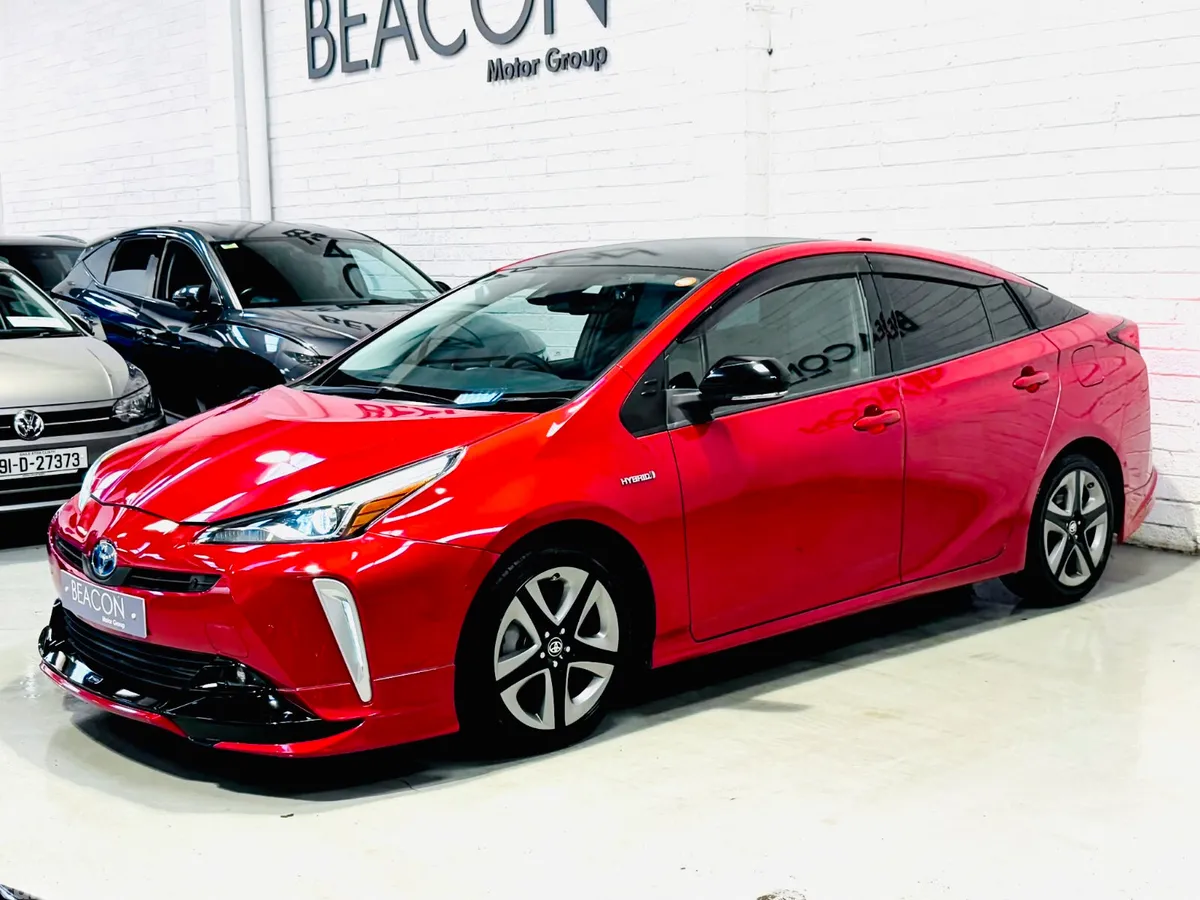 Toyota Prius Saloon, Petrol Hybrid, 2019, Red