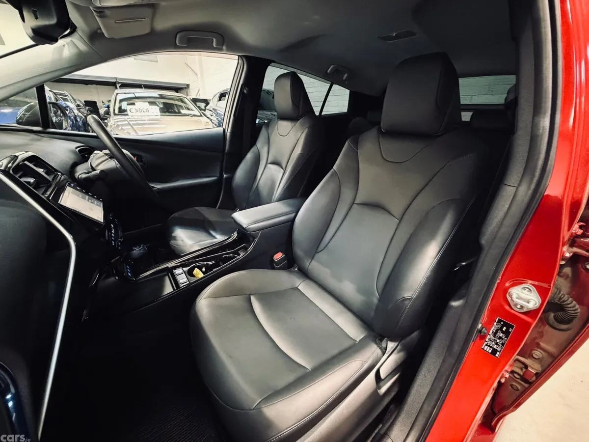 Toyota Prius Saloon, Petrol Hybrid, 2019, Red