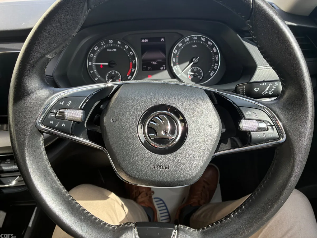 Skoda Octavia Estate, Diesel, 2023, Grey