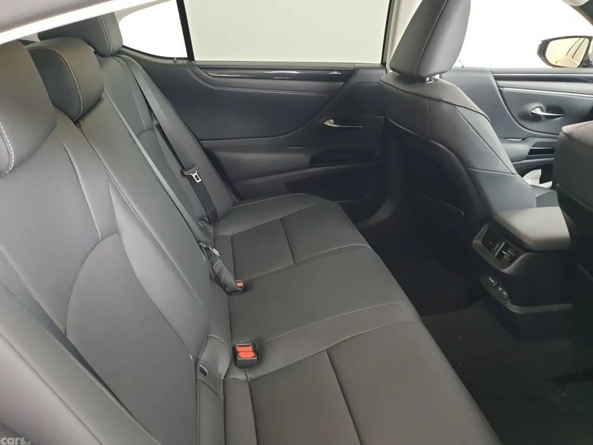 Lexus ES Saloon, Petrol Hybrid, 2024, Grey