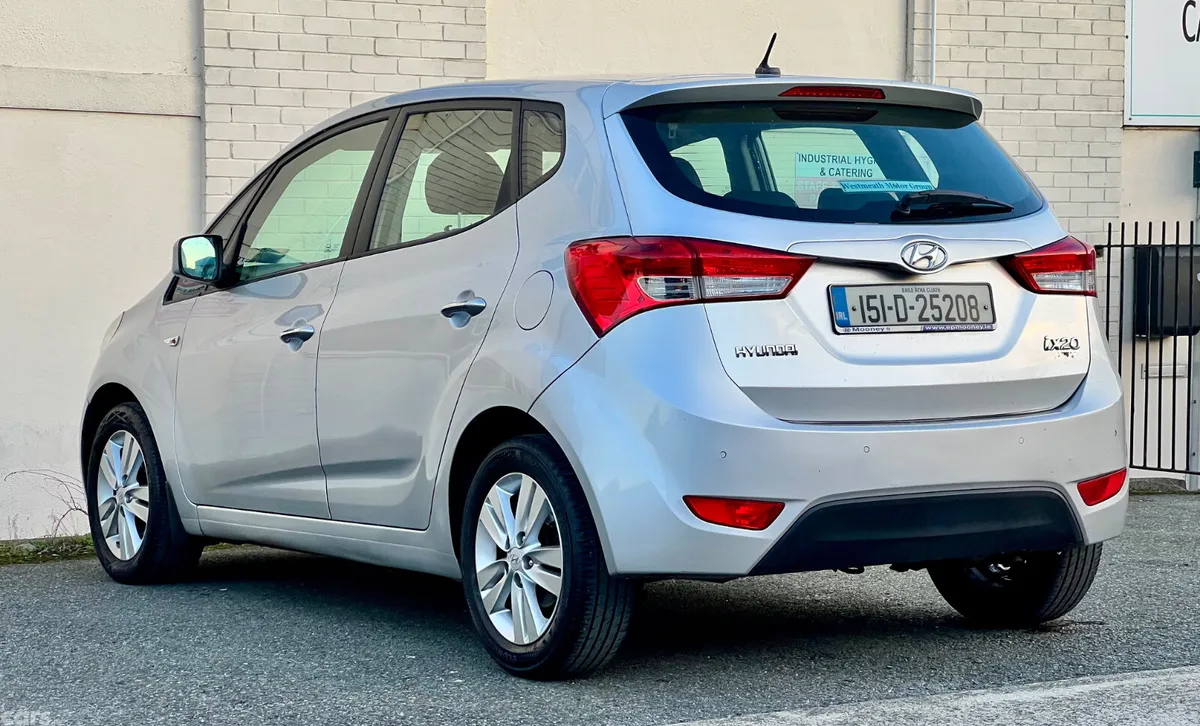 Hyundai ix20 MPV, Petrol, 2015, Silver