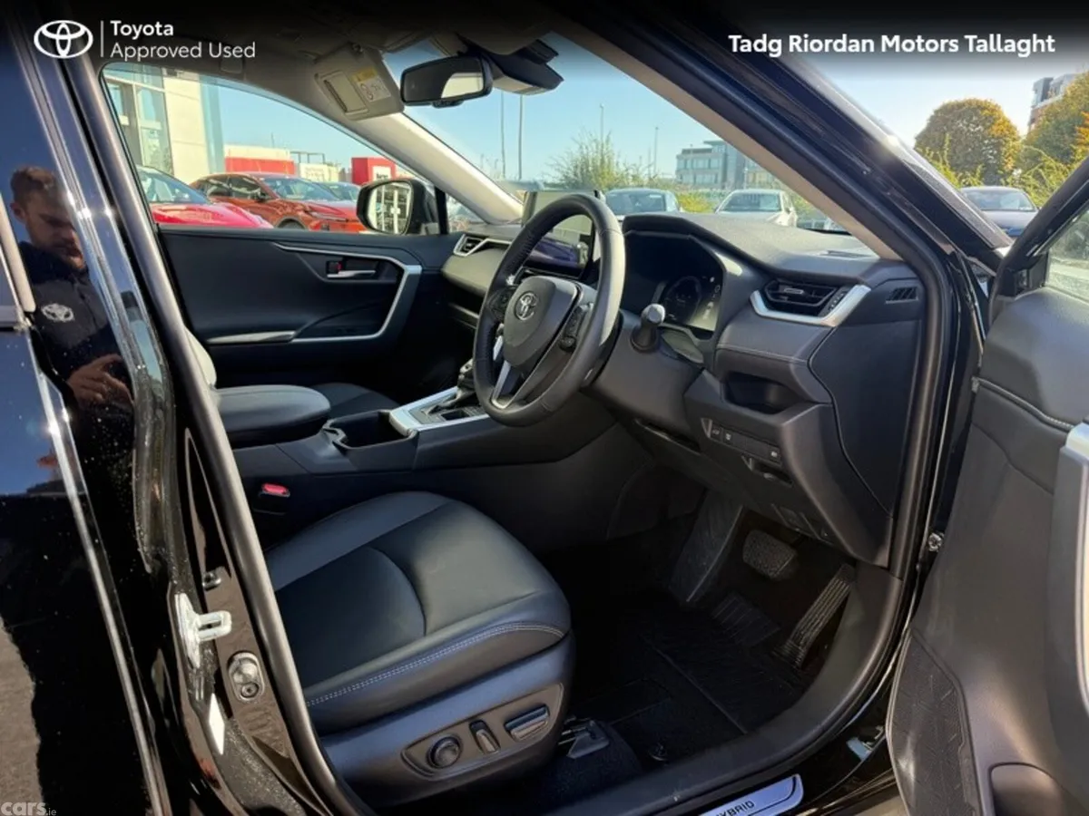 Toyota RAV4 SUV, Petrol Hybrid, 2025, Black