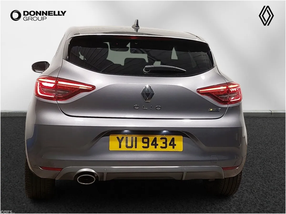 Renault Clio Hatchback, Petrol, 2023, Grey