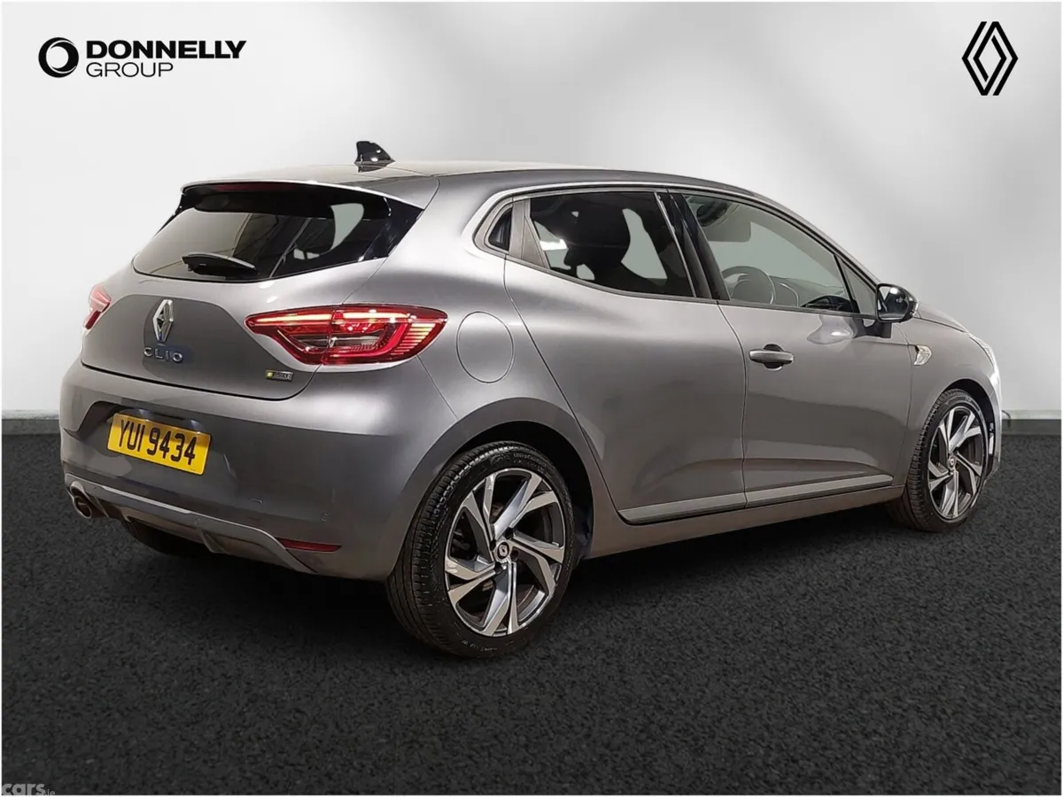 Renault Clio Hatchback, Petrol, 2023, Grey