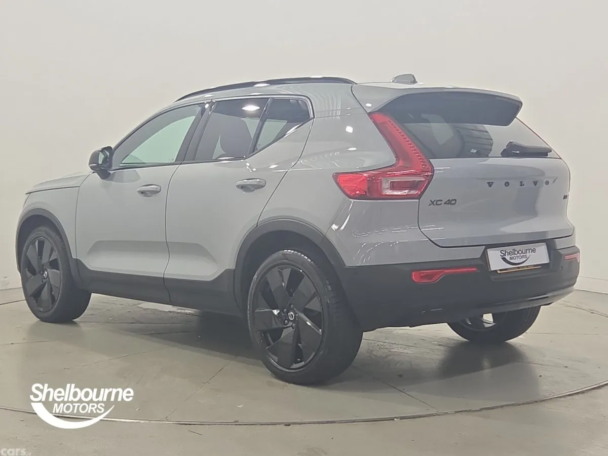 Volvo XC40 SUV, Petrol, 2025, Grey