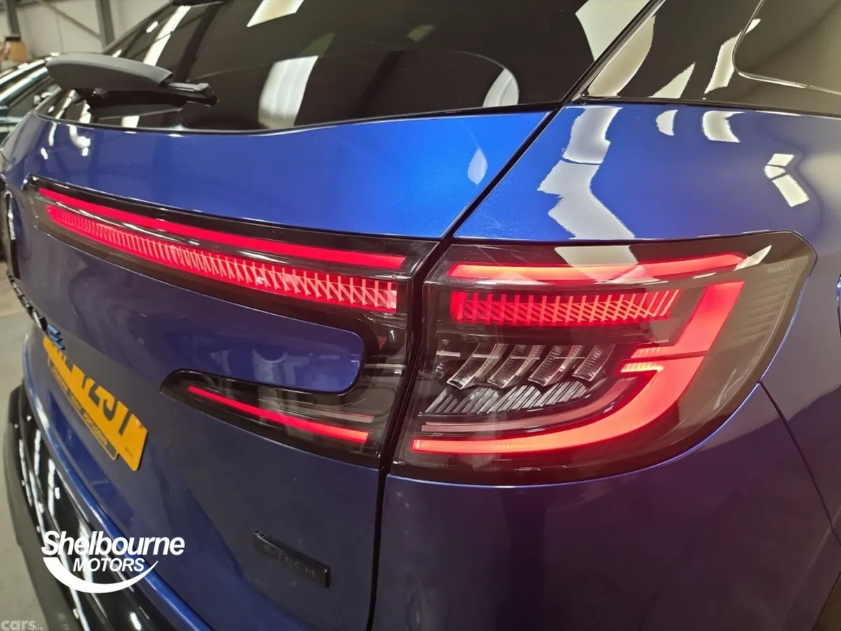 Renault Austral Estate, Petrol Hybrid, 2023, Blue
