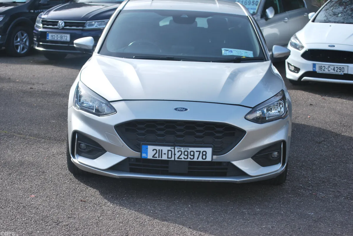 Ford Focus Hatchback, Diesel, 2021, Grey