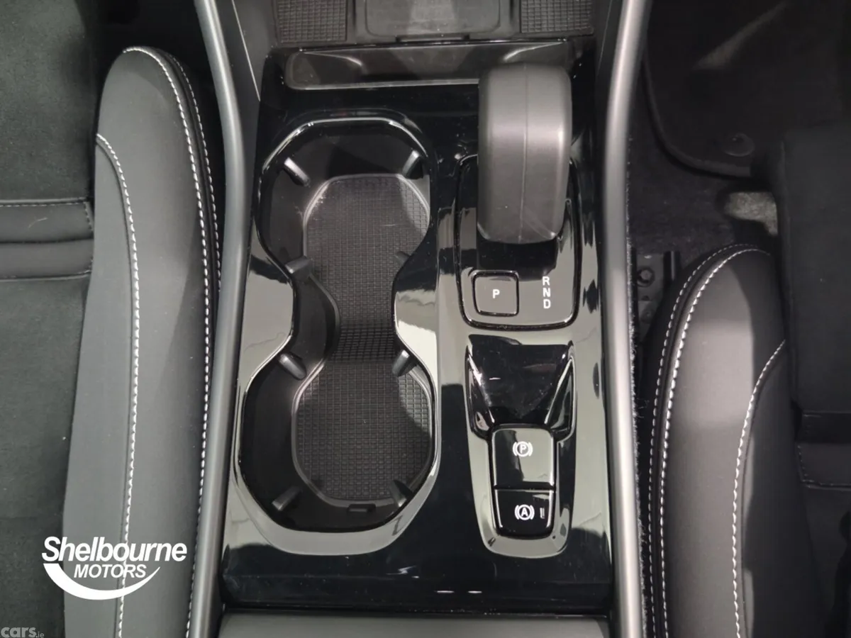 Volvo XC40 SUV, Petrol, 2025, Grey