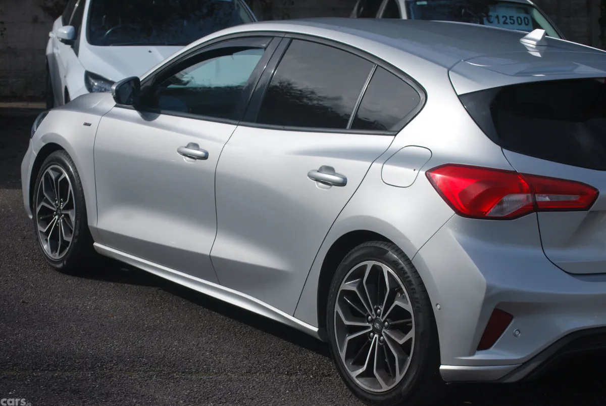 Ford Focus Hatchback, Diesel, 2021, Grey