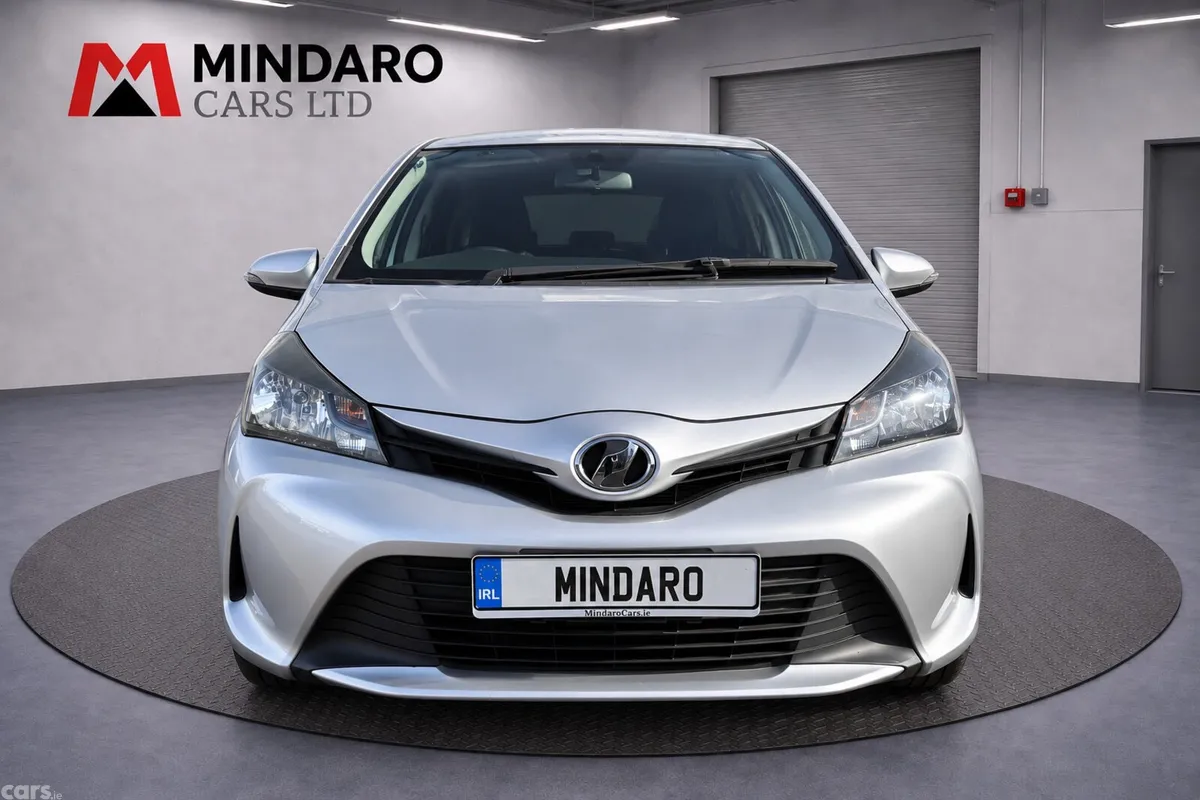 Toyota Yaris Hatchback, Petrol, 2016, Silver