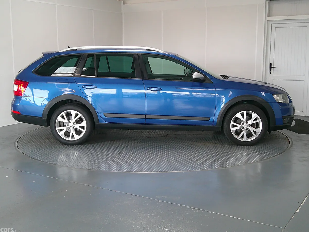 Skoda Octavia Estate, Diesel, 2015, Blue