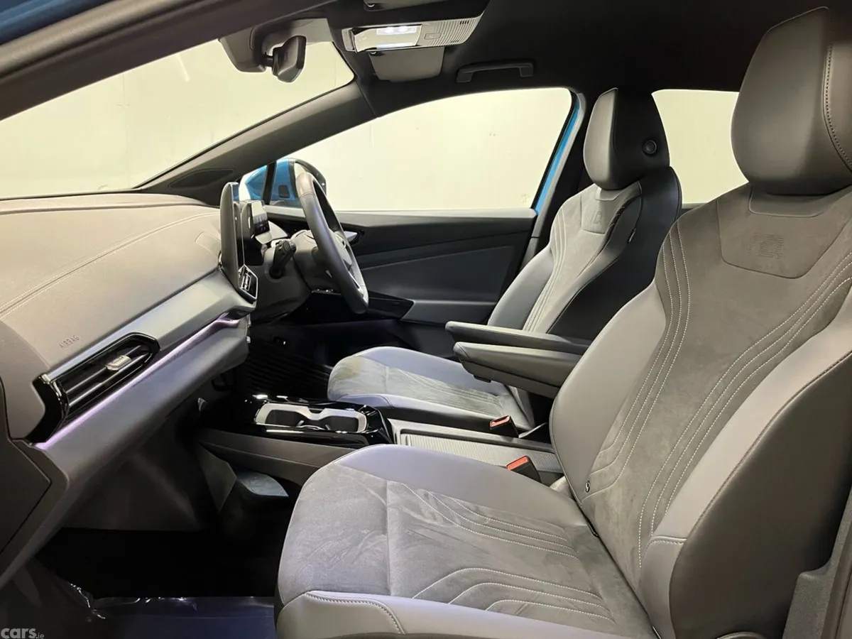 Volkswagen ID.4 SUV, Electric, 2025, Blue