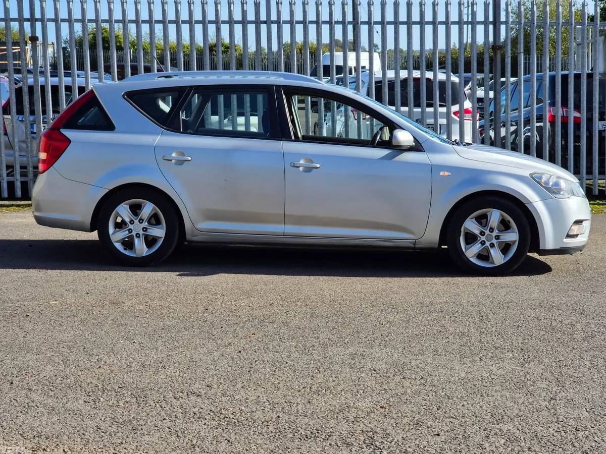 Kia Ceed Estate, Diesel, 2011, Silver