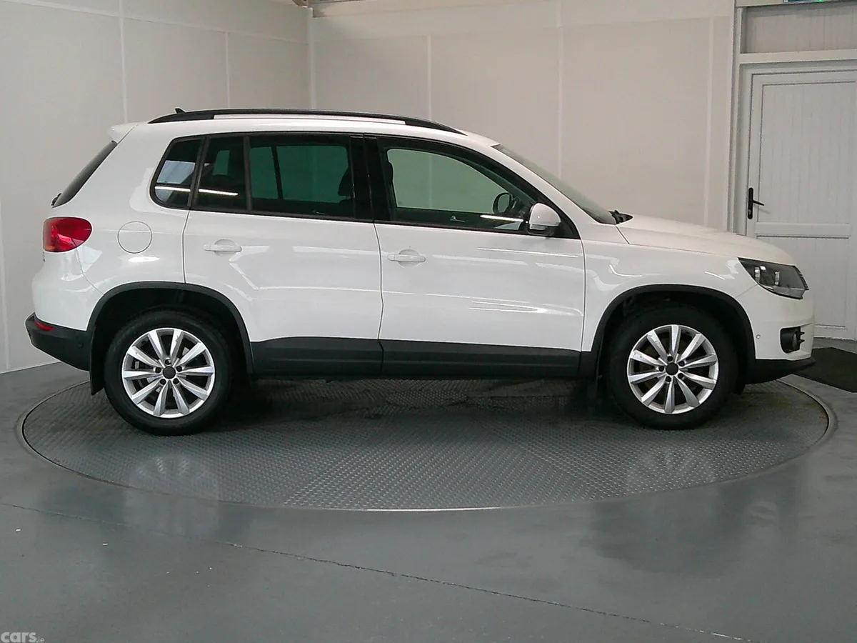 Volkswagen Tiguan SUV, Diesel, 2014, White