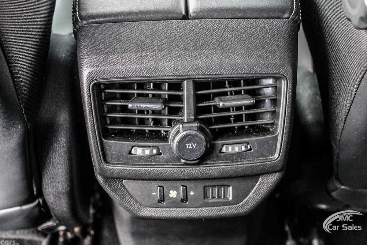 Peugeot 5008 MPV, Diesel, 2022, Black