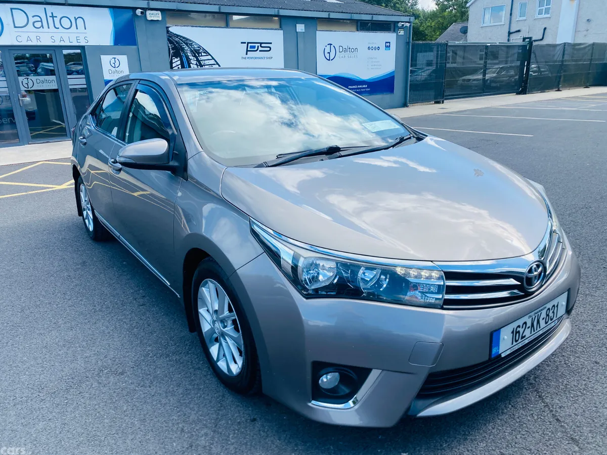 Toyota Corolla Saloon, Diesel, 2016, Beige
