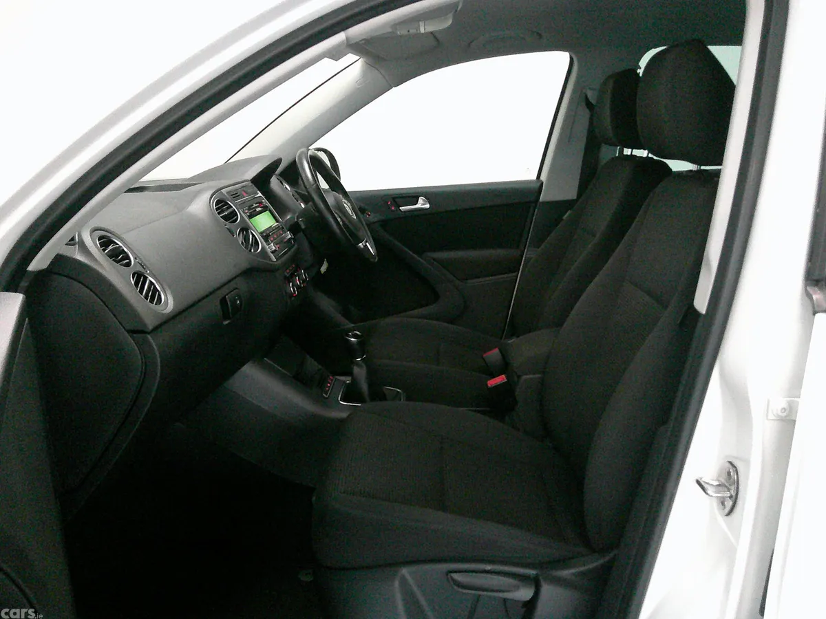 Volkswagen Tiguan SUV, Diesel, 2014, White