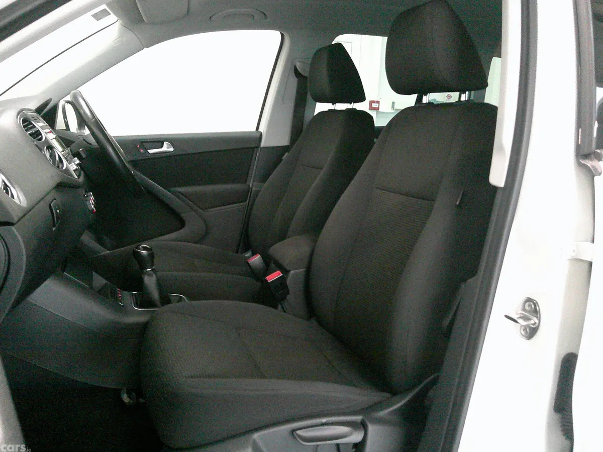 Volkswagen Tiguan SUV, Diesel, 2014, White