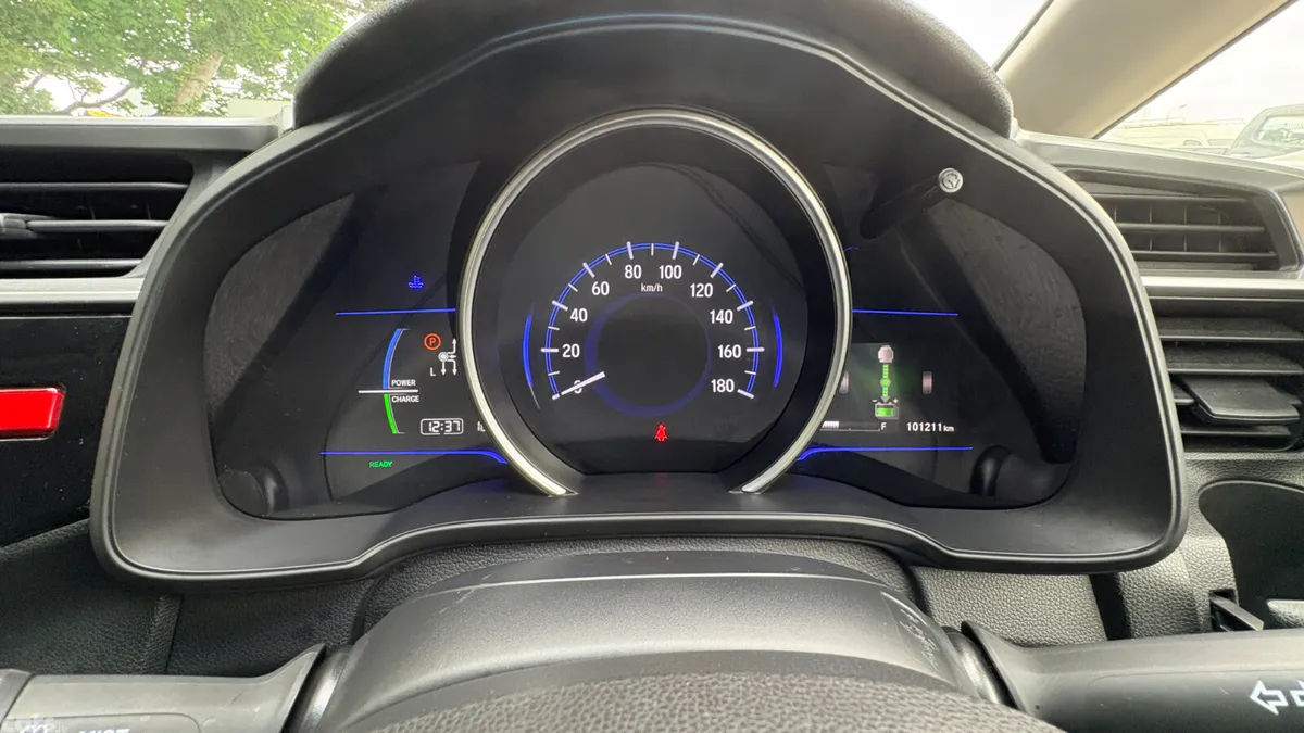 Honda Fit Hatchback, Petrol Hybrid, 2014, Silver
