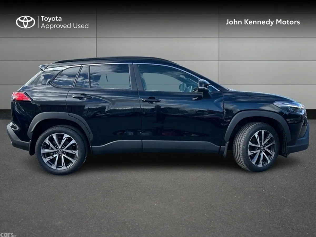 Toyota Corolla Cross Hatchback, Petrol Hybrid, 2023, Black