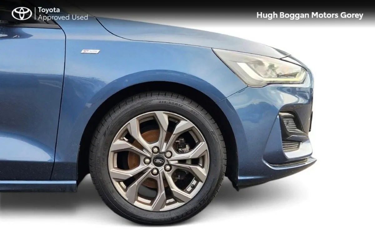 Ford Focus Hatchback, Petrol, 2022, Blue