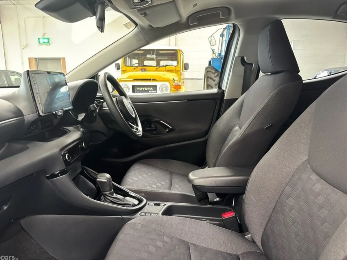 Toyota Yaris Hatchback, Petrol Hybrid, 2026, Grey