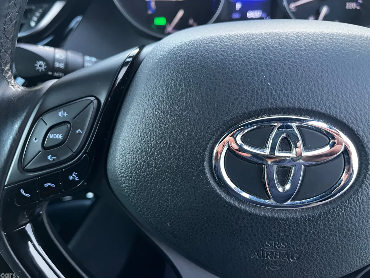 Toyota C-HR SUV, Petrol Hybrid, 2018, Grey