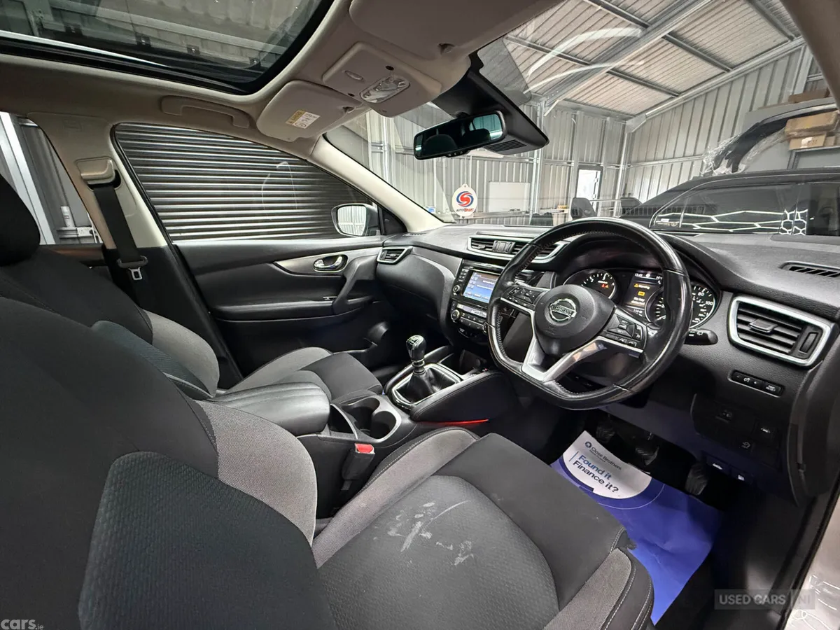 Nissan Qashqai SUV, Diesel, 2019, Silver