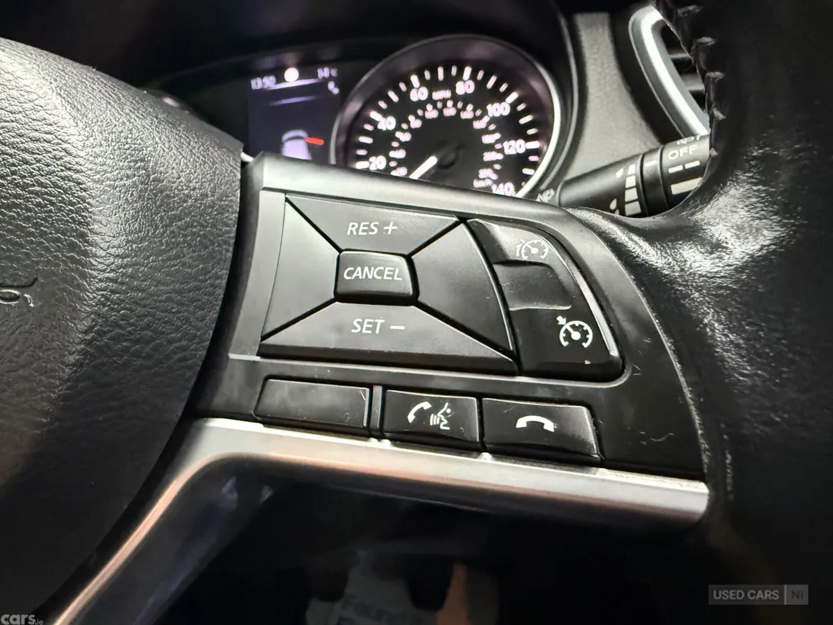 Nissan Qashqai SUV, Diesel, 2019, Silver