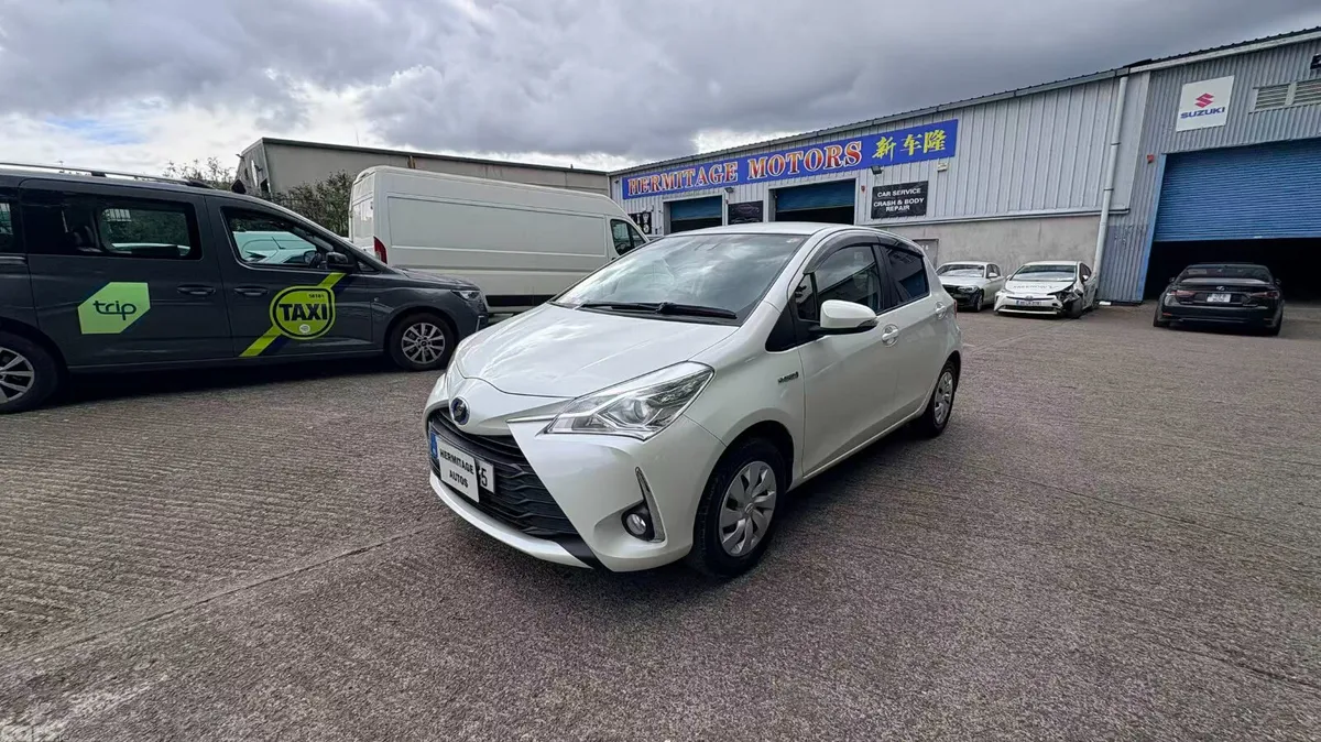 Toyota Vitz Hatchback, Petrol Hybrid, 2017, White