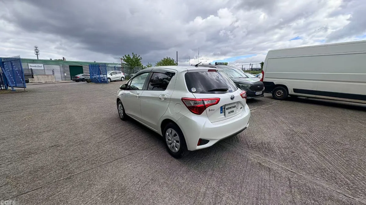 Toyota Vitz Hatchback, Petrol Hybrid, 2017, White