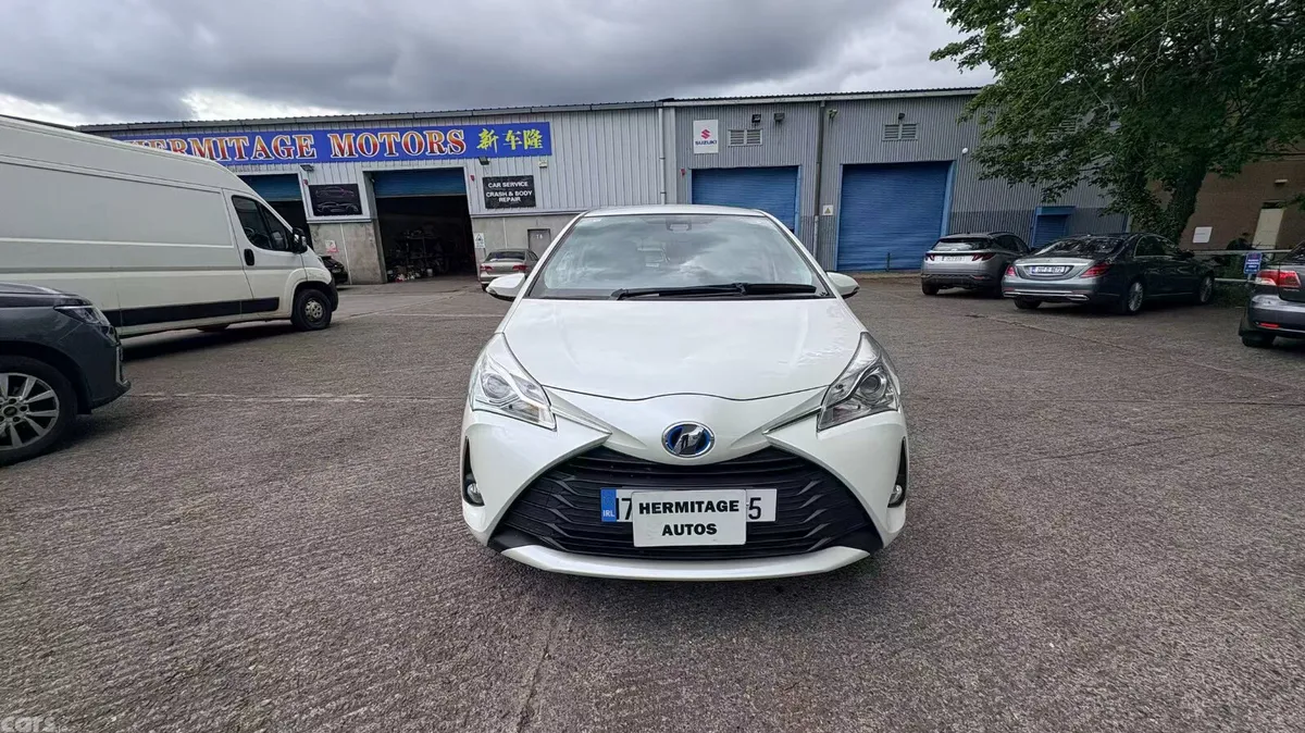 Toyota Vitz Hatchback, Petrol Hybrid, 2017, White