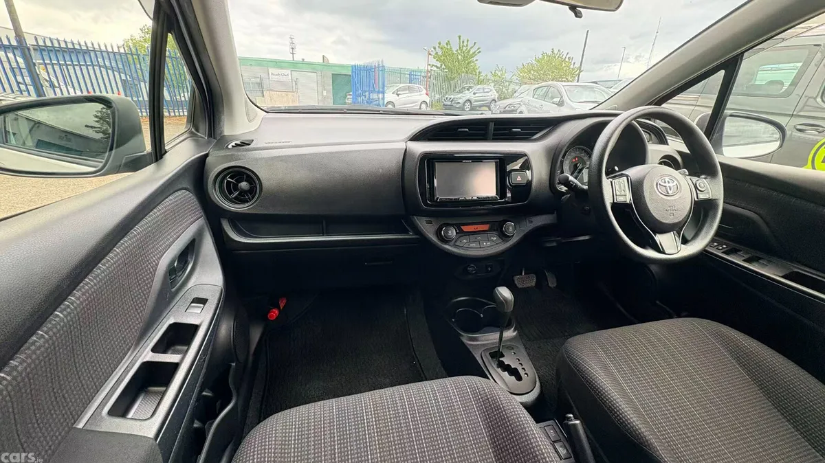 Toyota Vitz Hatchback, Petrol Hybrid, 2017, White