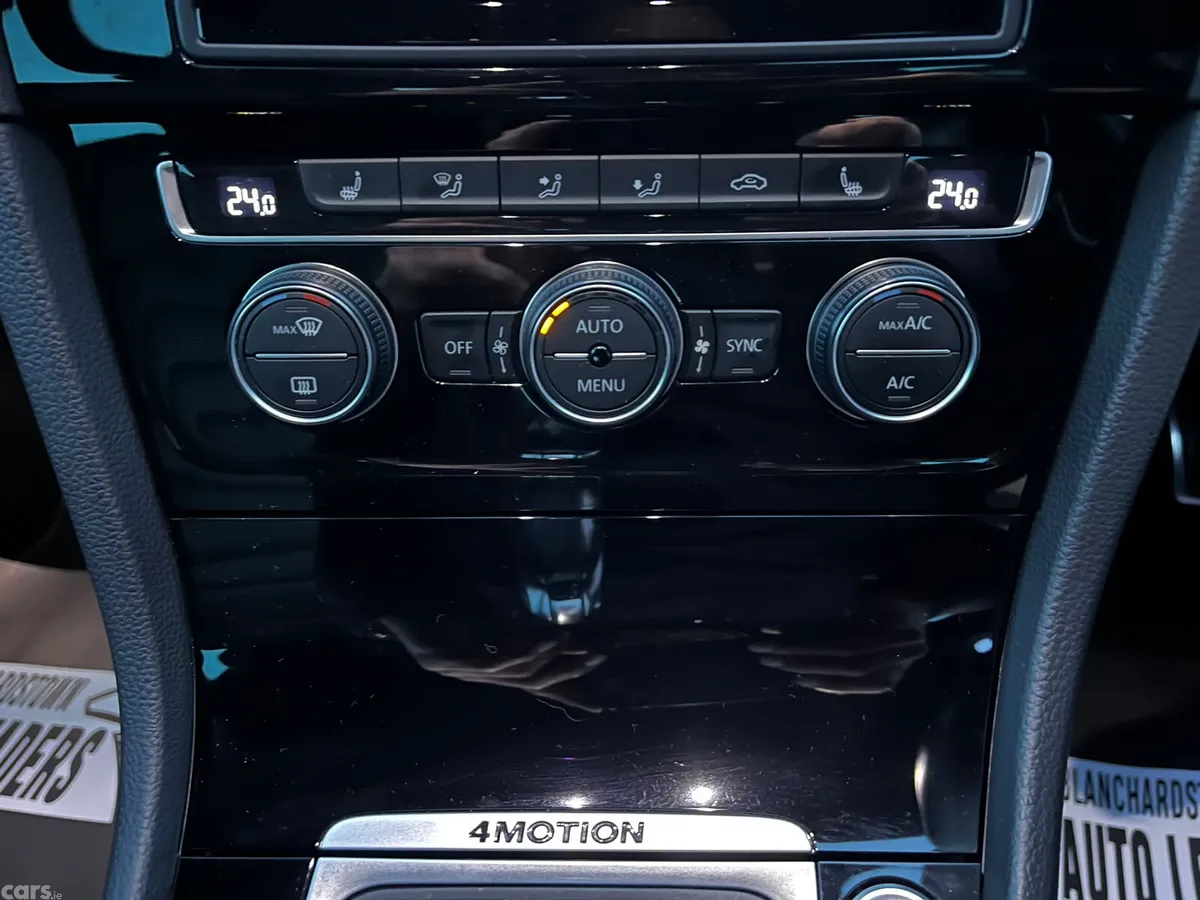 Volkswagen Golf Hatchback, Petrol, 2015, Blue