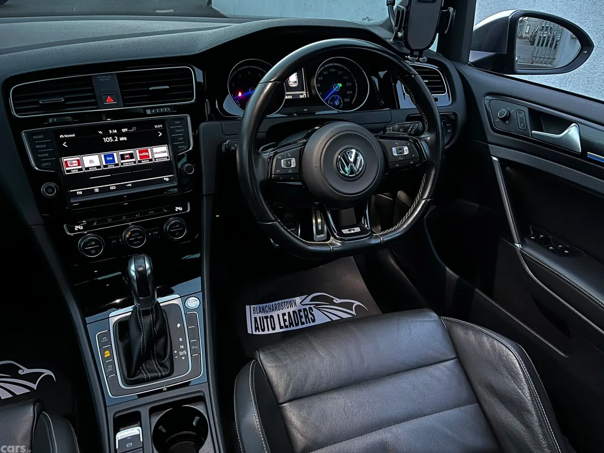 Volkswagen Golf Hatchback, Petrol, 2015, Blue