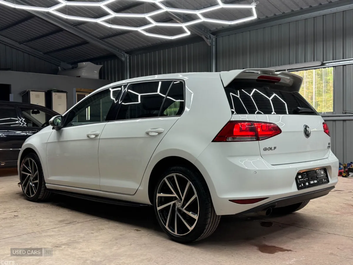 Volkswagen Golf Hatchback, Diesel, 2017, White