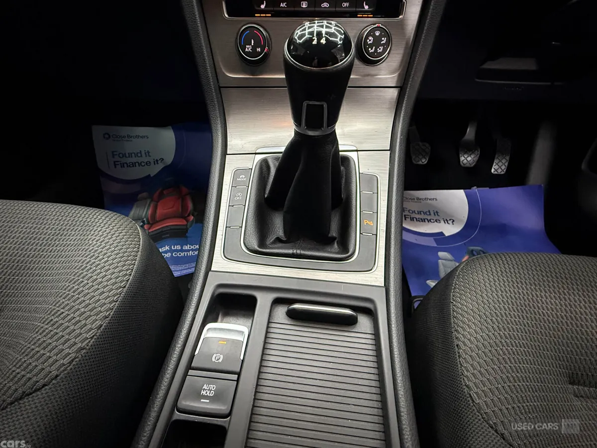 Volkswagen Golf Hatchback, Diesel, 2017, White