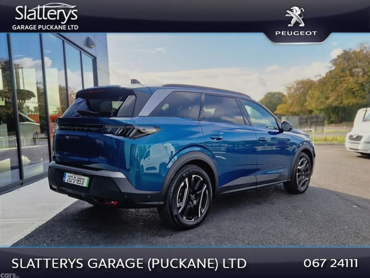 Peugeot 5008 SUV, Electric, 2025, Blue