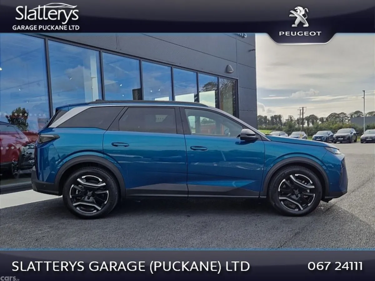 Peugeot 5008 SUV, Electric, 2025, Blue