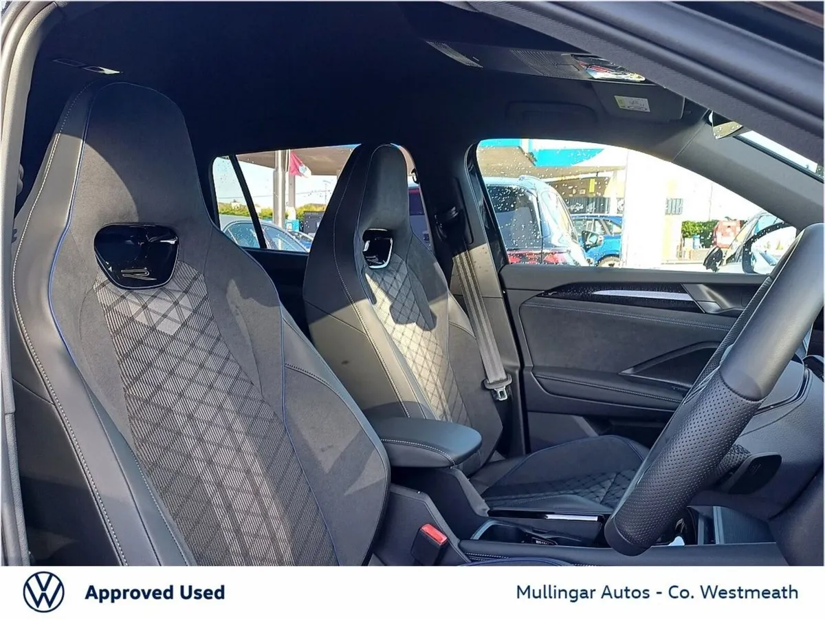 Volkswagen Tayron SUV, Petrol Plug-in Hybrid, 2026, Black