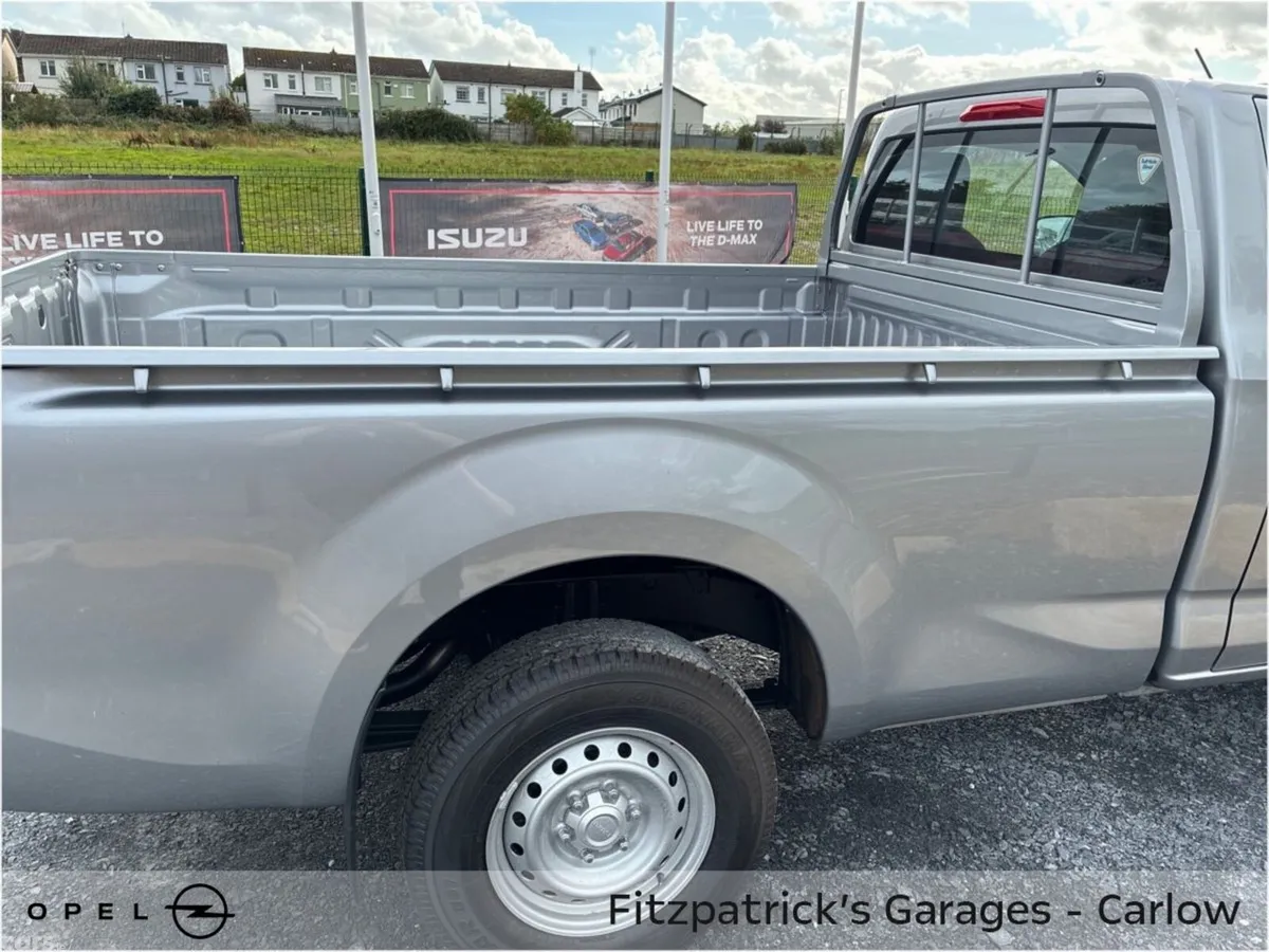 Isuzu D-Max Pick Up, Diesel, 2027, Grey