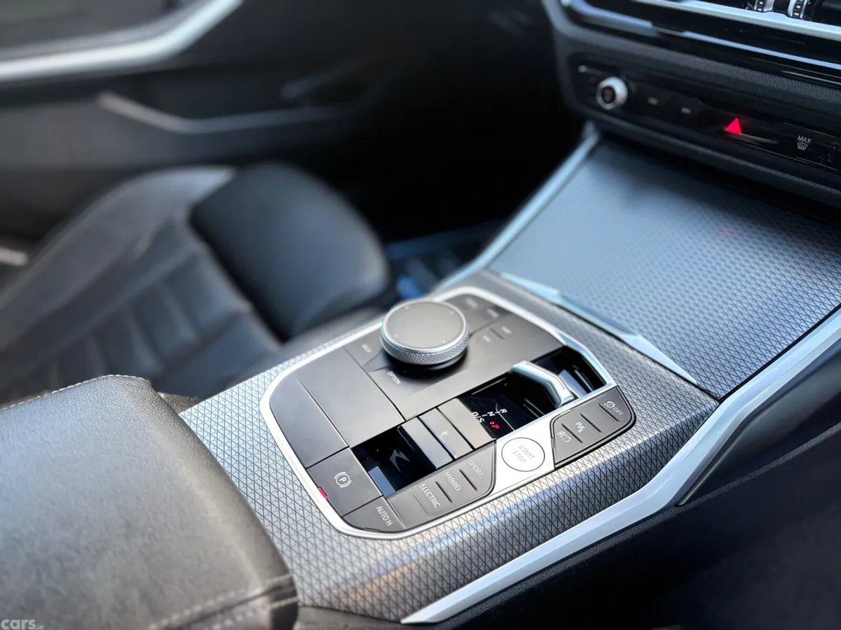 BMW 3-Series Saloon, Petrol Hybrid, 2023, Grey