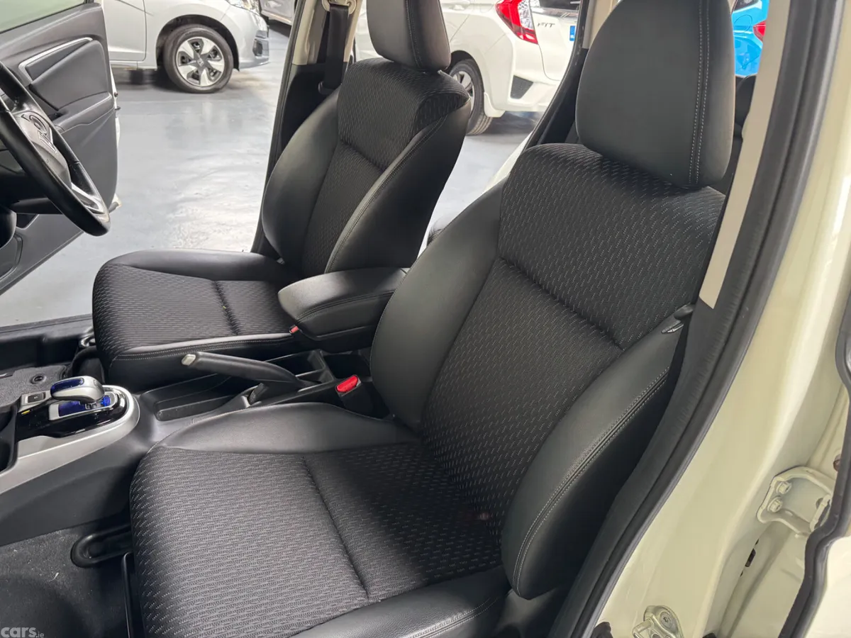 Honda Fit Hatchback, Petrol Hybrid, 2014, White